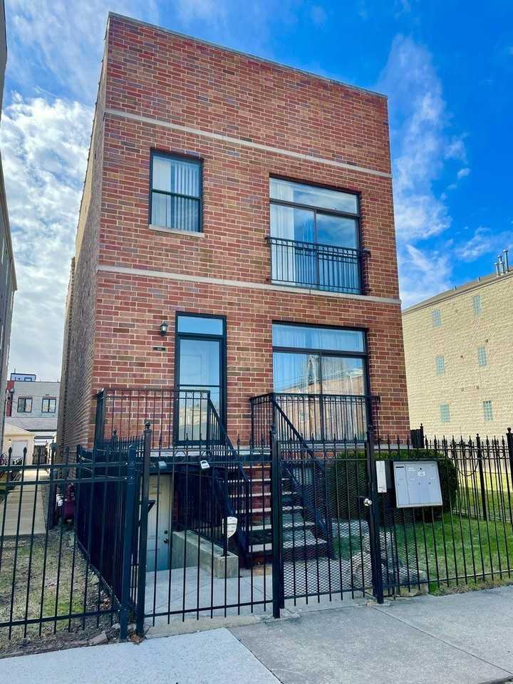 469 E Bowen Ave #1