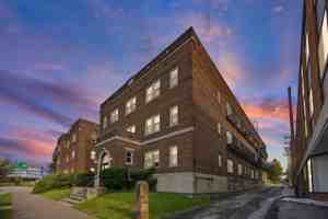featured image of 49 Troup St