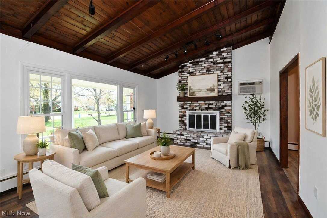 381 Hickory Hill Rd - Photo 4 of 43