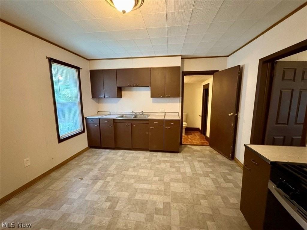 391 E Voris St - Photo 5 of 14