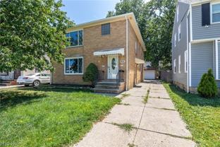 8221 Pelham Dr - Photo 1 of 1