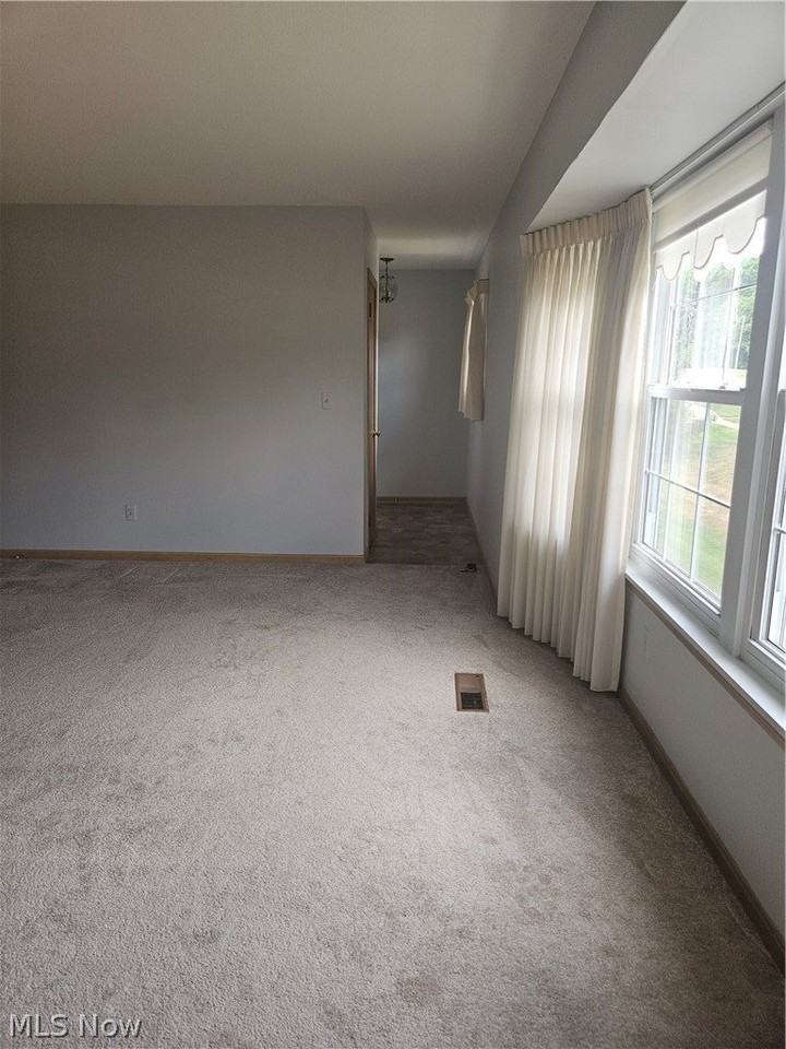 7010 Carriage Hill Dr #201 - Photo 6 of 18