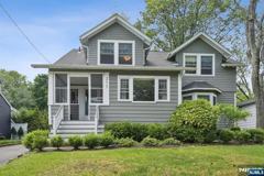 211 Pinelynn Rd - Photo 1 of 1