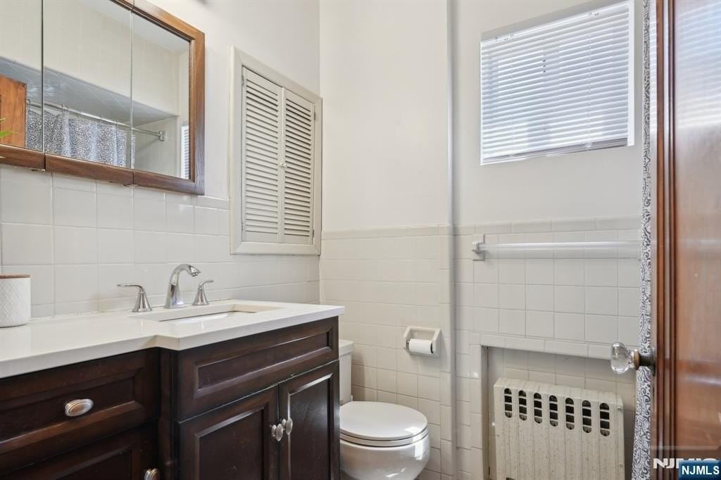211 Pinelynn Rd - Photo 7 of 22