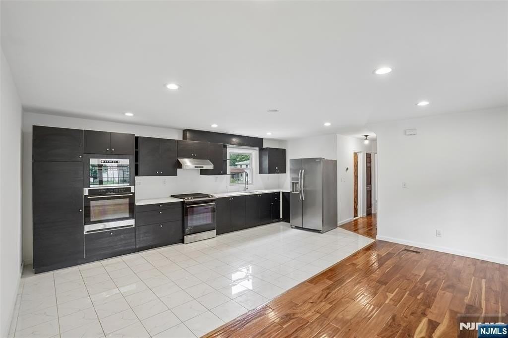 287 Buttonwood Dr - Photo 3 of 21