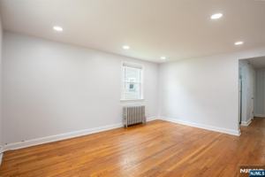 featured image of 18 E 7th St #1