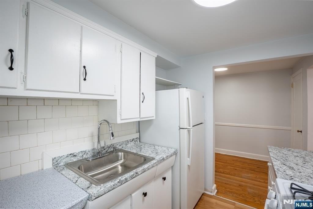 18 E 7th St #1 - Photo 5 of 15