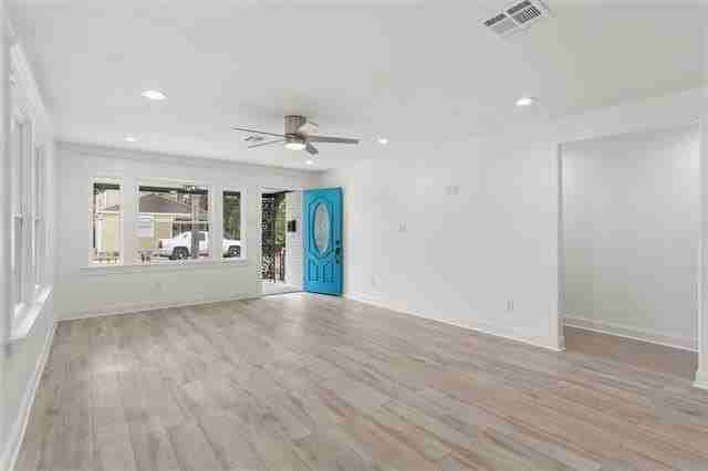1310 Mazant St - Photo 3 of 15