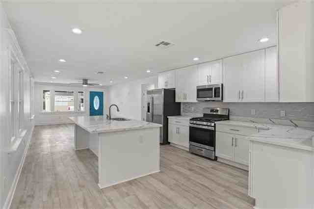 1310 Mazant St - Photo 7 of 15