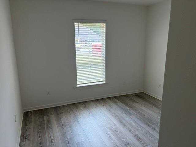 190 SOUTHGATE Drive - Photo 3 of 11