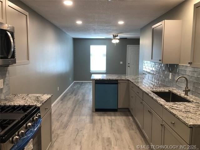 808 N 10th St #A - Photo 4 of 12