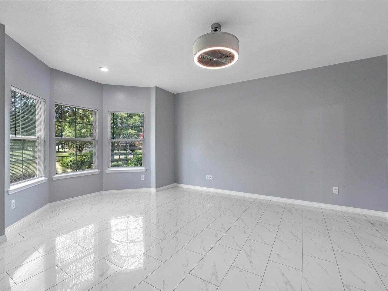 6131 Settlers Lake Cir W - Photo 7 of 14