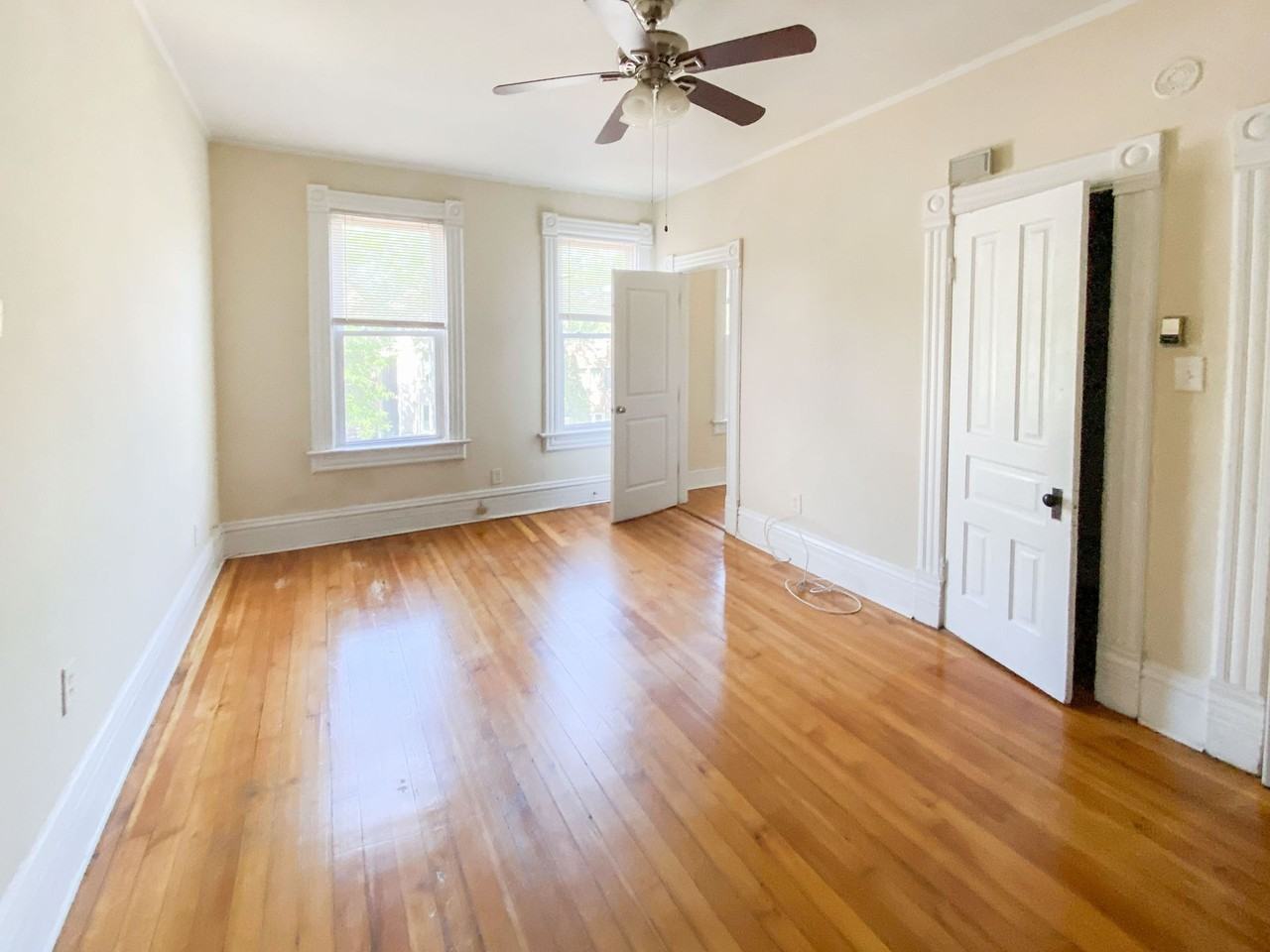 3309 N. Southport - Photo 4 of 6