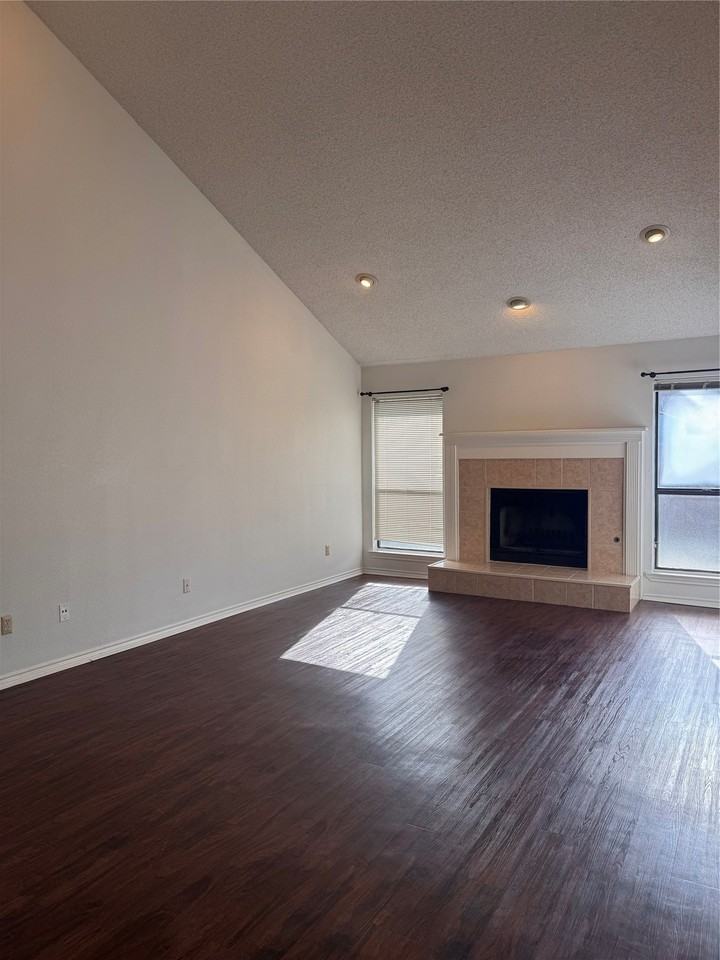 3304 Scarlet Oak Ct - Photo 7 of 39