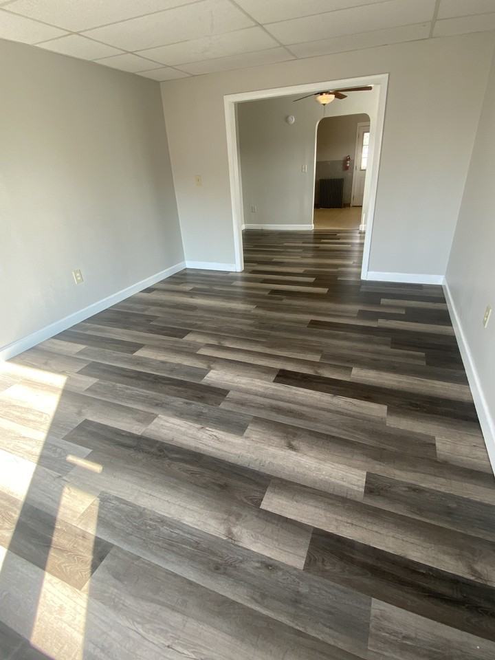139 Webber Ave - Photo 5 of 11