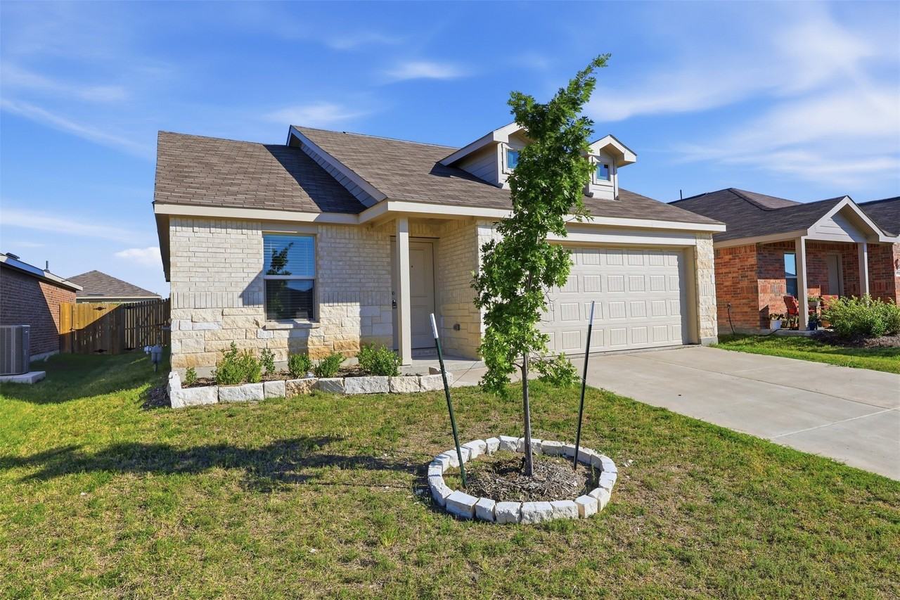 1714 High Perch Ln - Photo 2 of 18