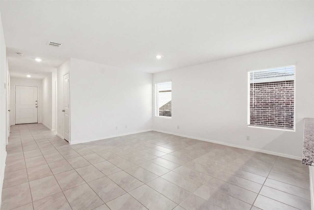 1714 High Perch Ln - Photo 5 of 18