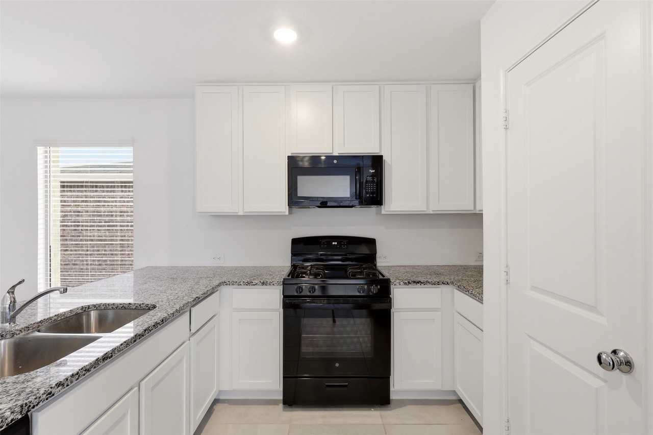 1714 High Perch Ln - Photo 7 of 18