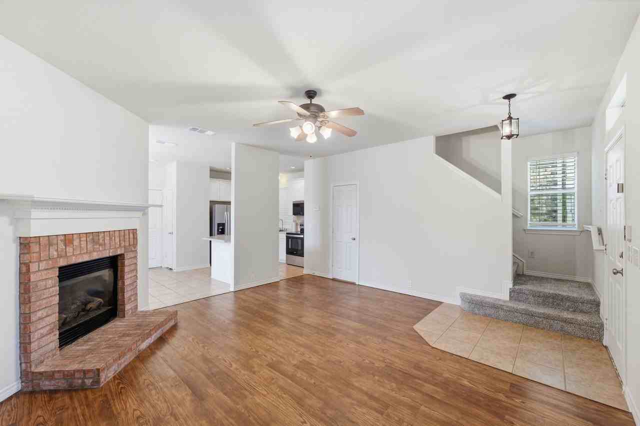 7449 Danbridge Ln - Photo 4 of 17