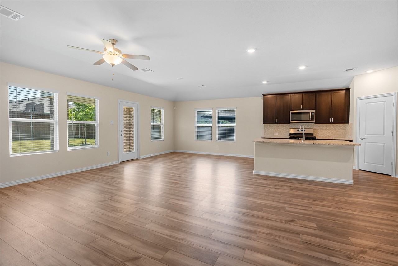207 Mizuna Dr - Photo 5 of 21