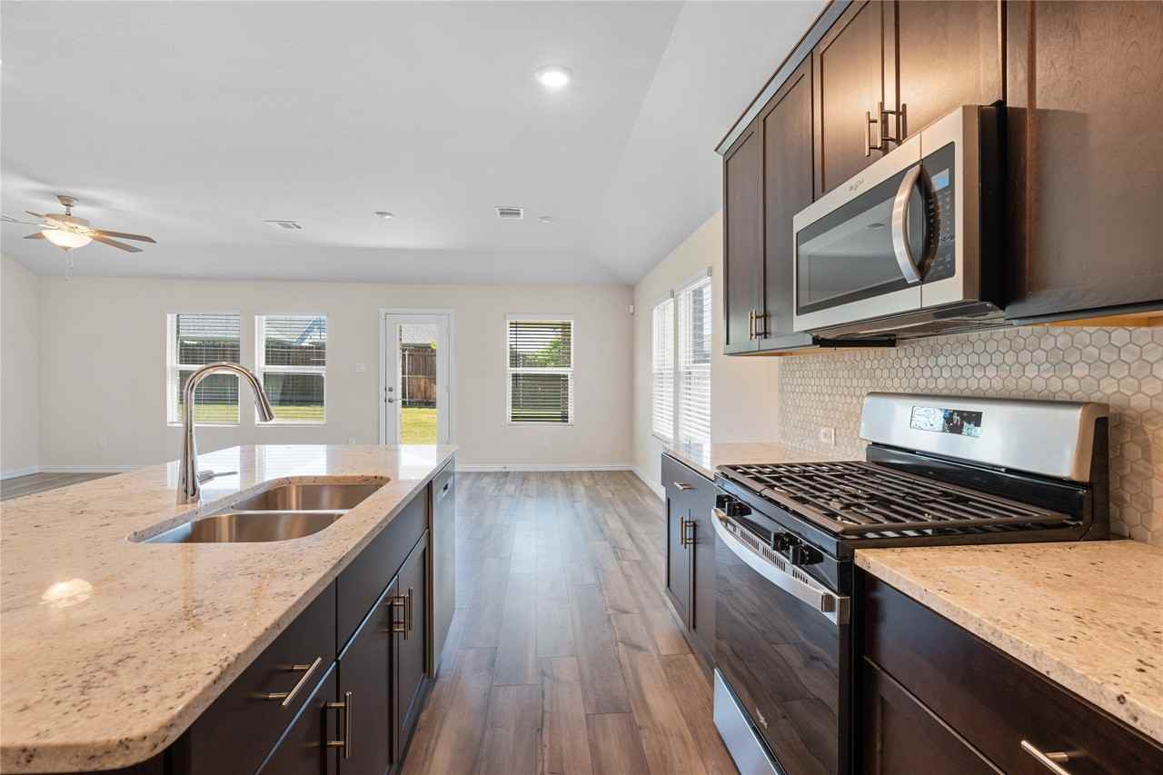207 Mizuna Dr - Photo 7 of 21