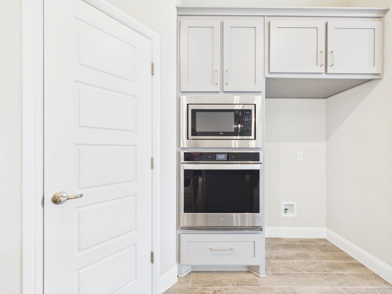 2304 Blackcap St - Photo 5 of 37