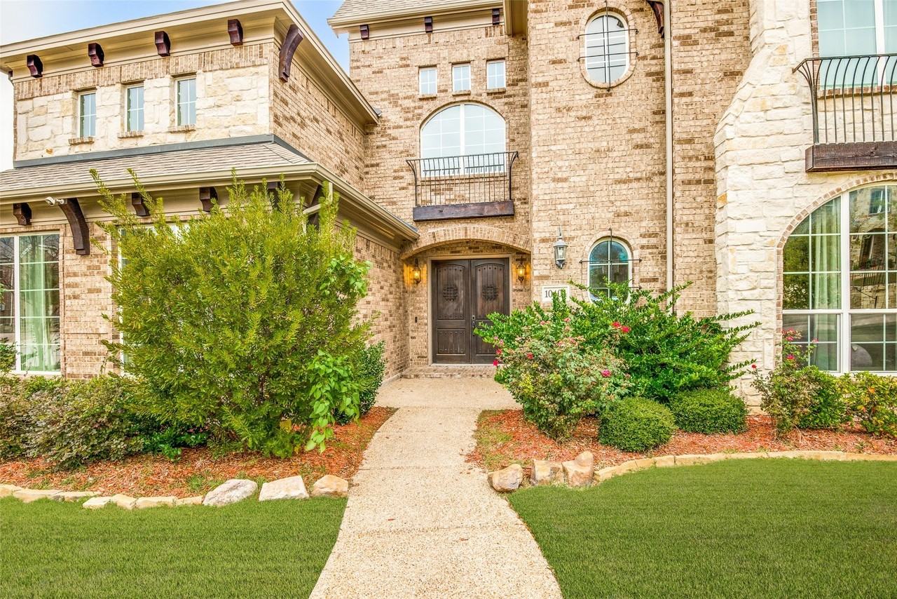 10404 Bartlett Dr - Photo 4 of 40