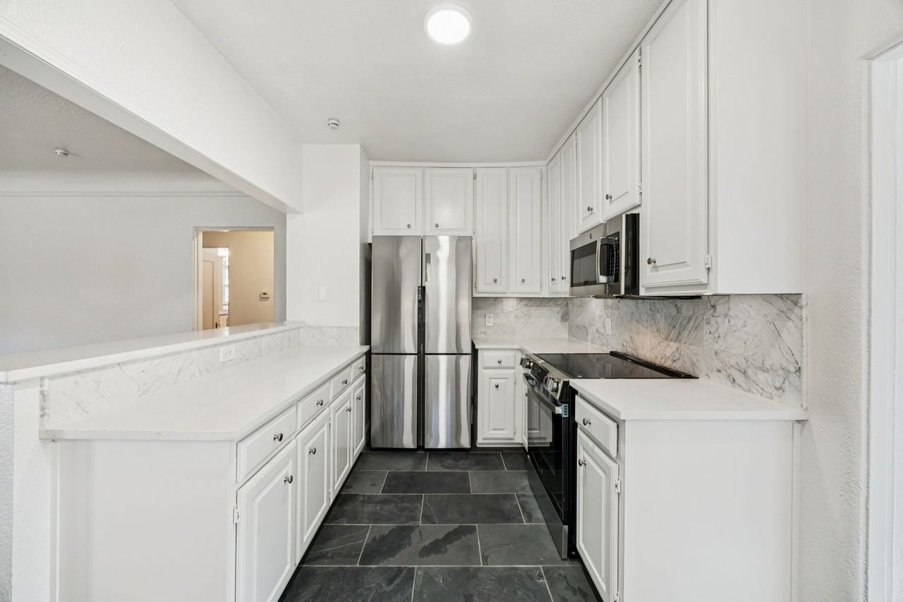 4147 Emerson Ave - Photo 7 of 14