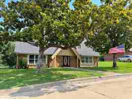 featured image of 508 Trail Lake Pl