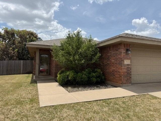 281 Sugarberry Ave - Photo 2 of 21