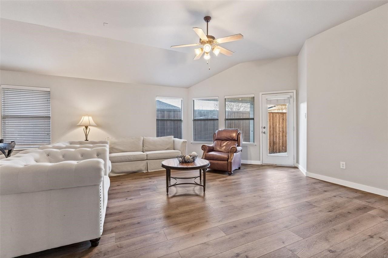 5128 Birchwood Dr - Photo 6 of 22
