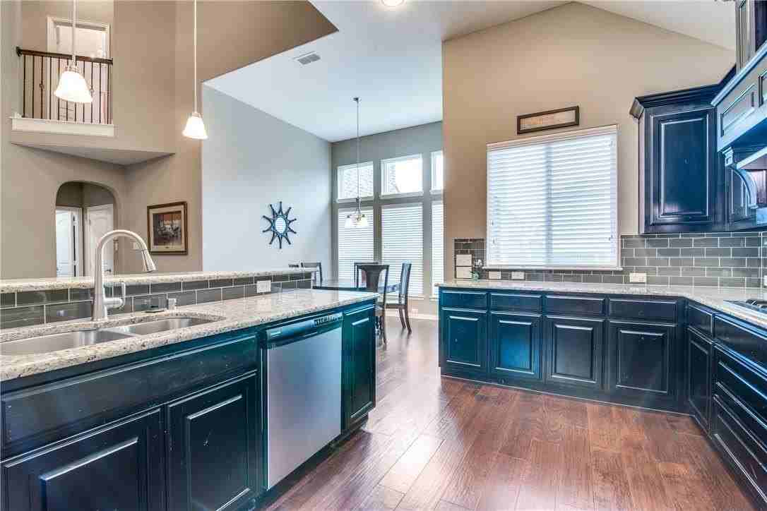 1352 Bentgrass Dr - Photo 2 of 36