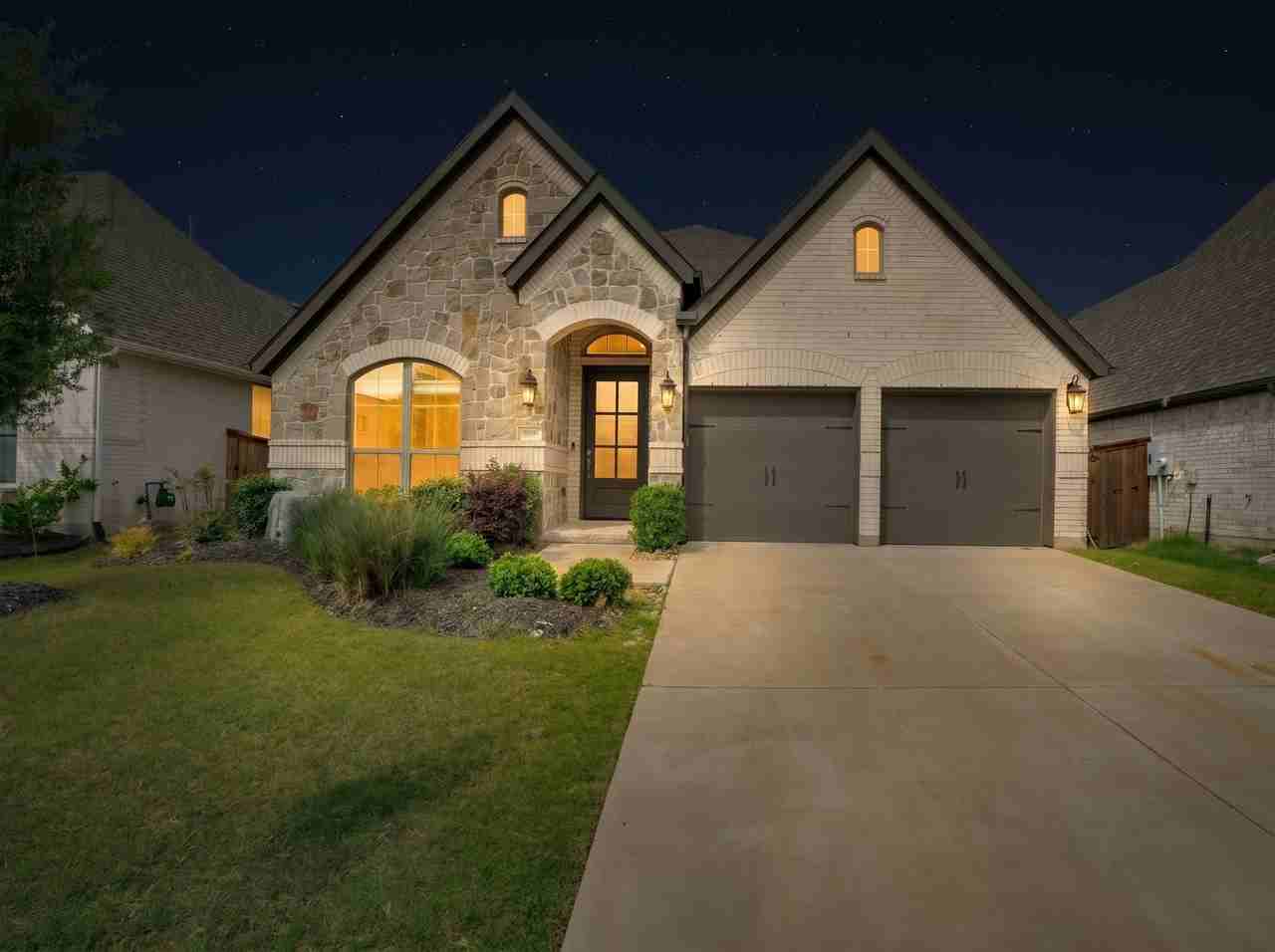 1804 Swayback Ln - Photo 2 of 39