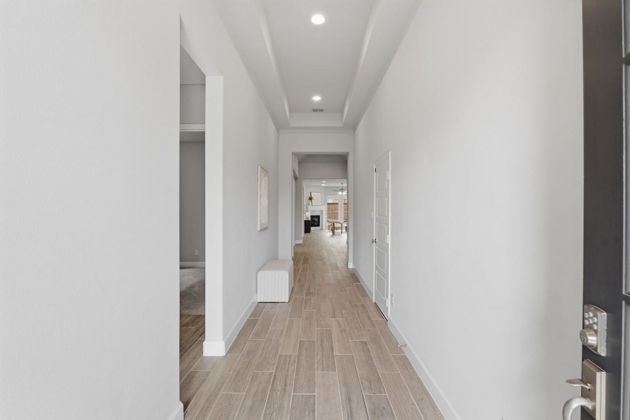 1804 Swayback Ln - Photo 6 of 39