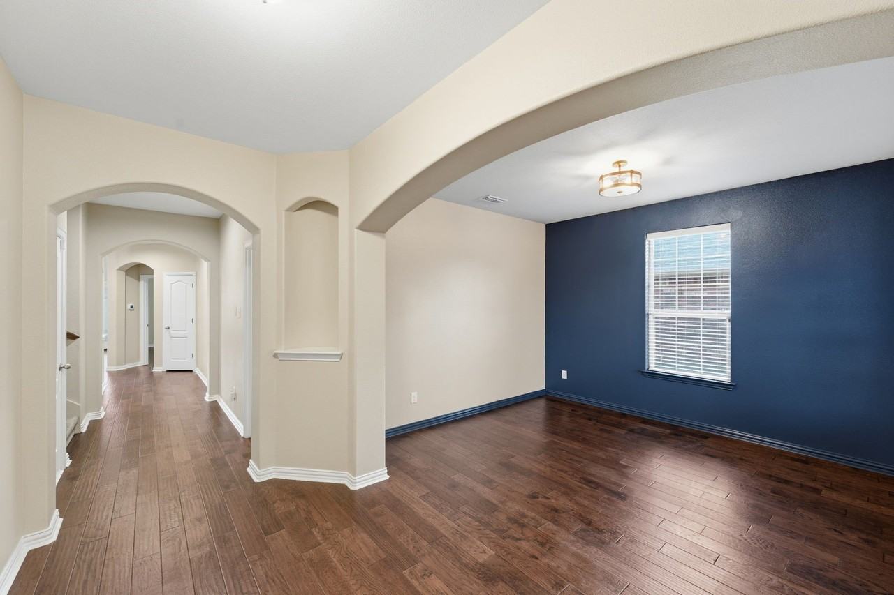 2208 Gregory Creek Dr - Photo 7 of 28