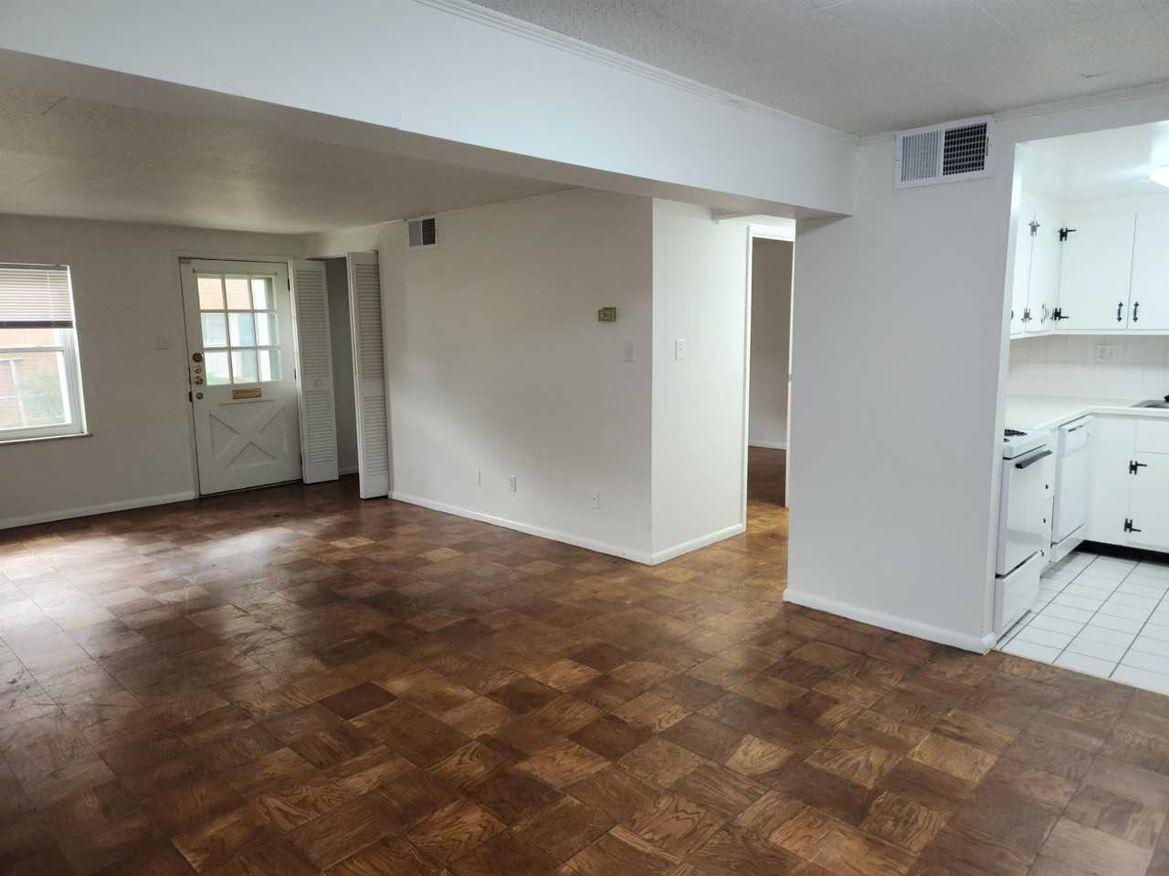 163 Peyton St - Photo 4 of 50
