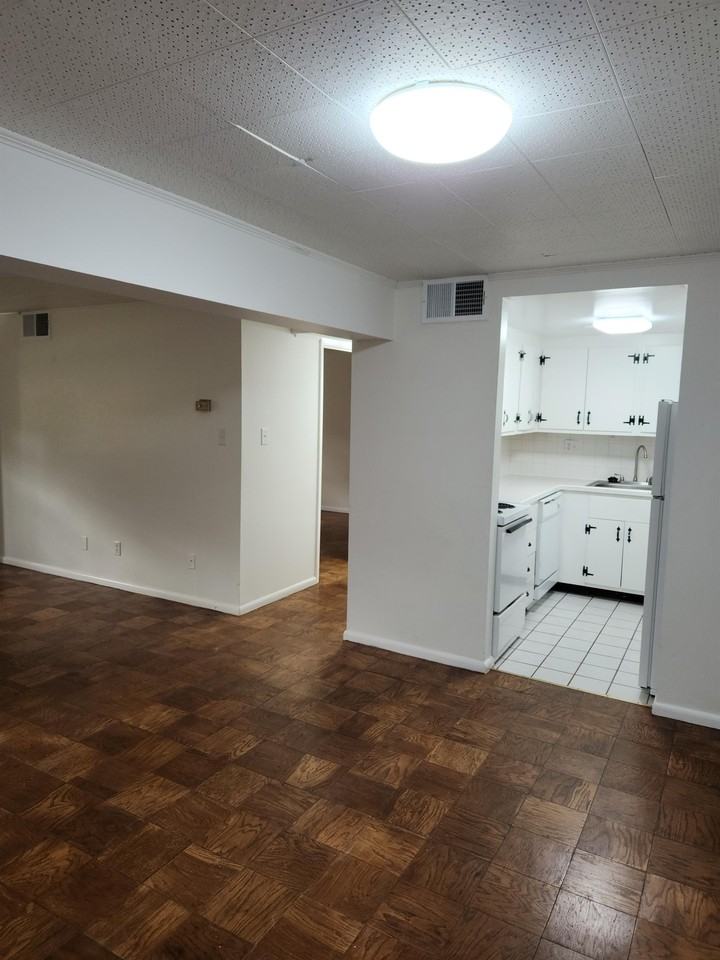 163 Peyton St - Photo 7 of 50