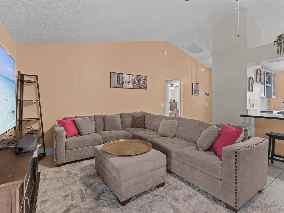226 Windward Way - Photo 6 of 28