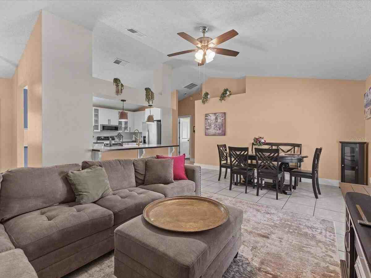 226 Windward Way - Photo 7 of 28