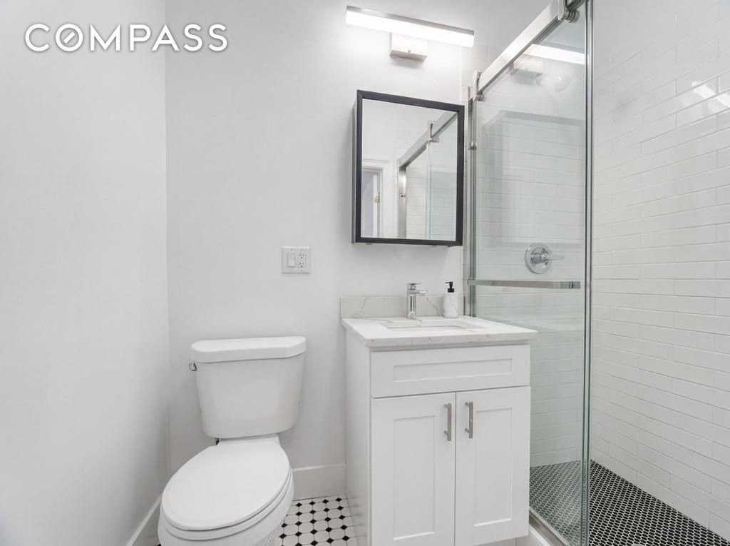 231 E 60th St #1 - Photo 6 of 9