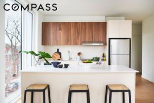 3077 Vernon Blvd #213W - Photo 1 of 1