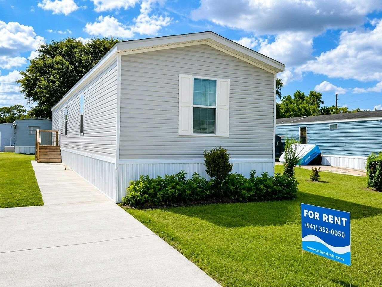 151 Lakeside Garden Cir #151