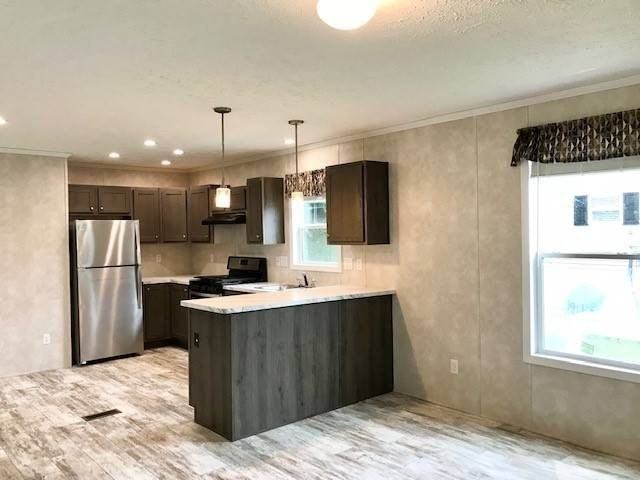 114 Fernald Dr #114 - Photo 2 of 18