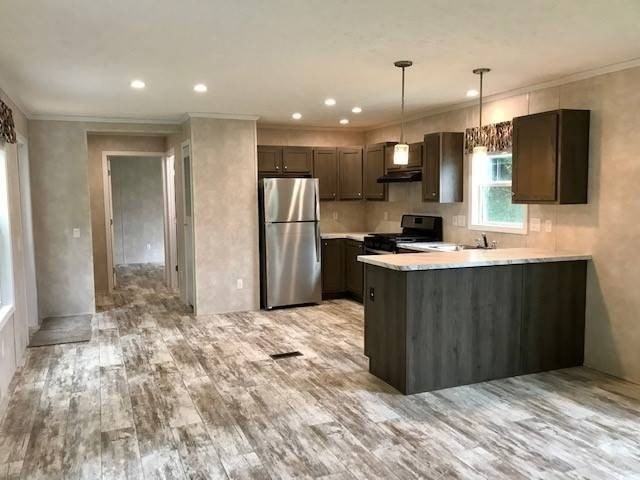 114 Fernald Dr #114 - Photo 3 of 18