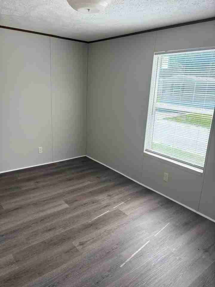 300 Pearl St #30 - Photo 2 of 6