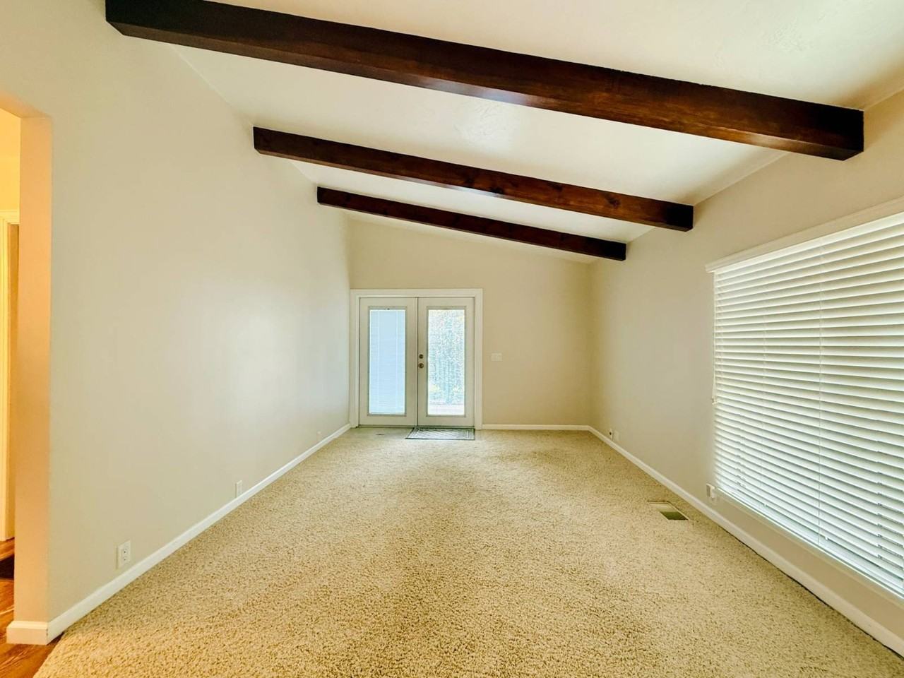2902 Bruce Ln - Photo 3 of 21