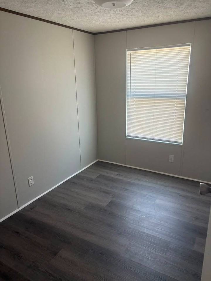 300 Pearl St #47 - Photo 5 of 7