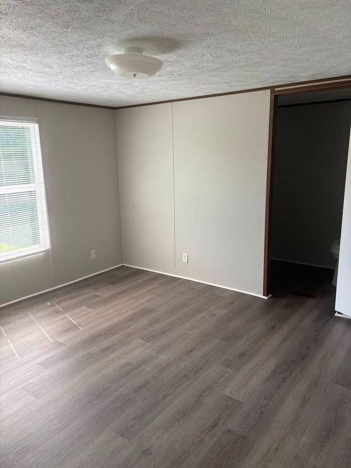 300 Pearl St #47 - Photo 6 of 7