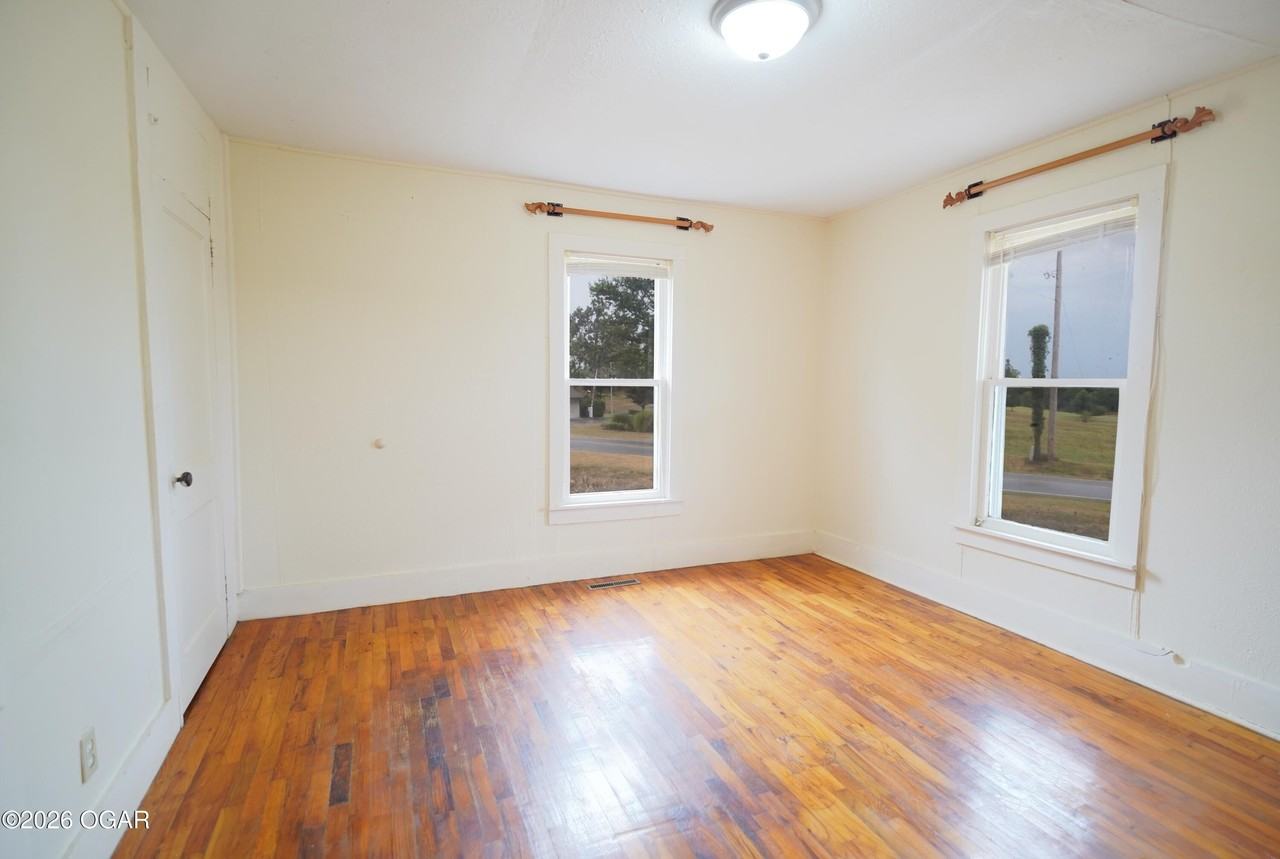 2720 Douglas Fir Rd - Photo 7 of 17