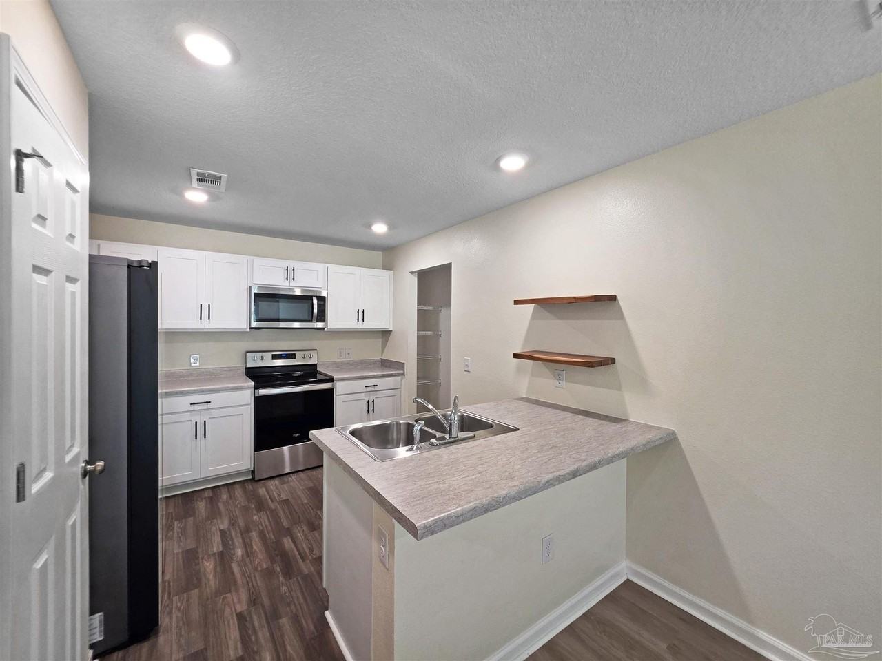 6465 June Bug Dr - Photo 7 of 25